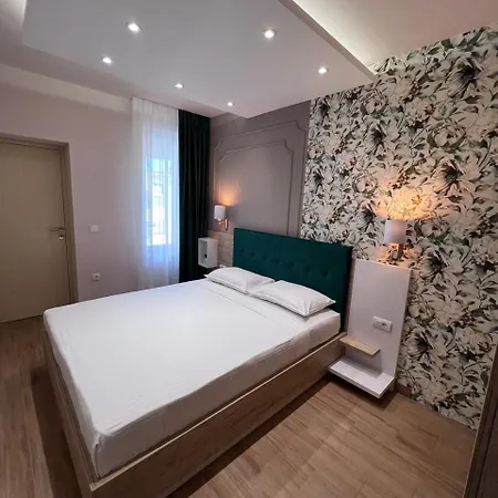 Green Nest Apartment